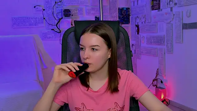 Snapshot of KellieBanshe chatting on June 15, 2026, 4:56 am KellieBanshe online show from June 15, 2026, 4:56 am