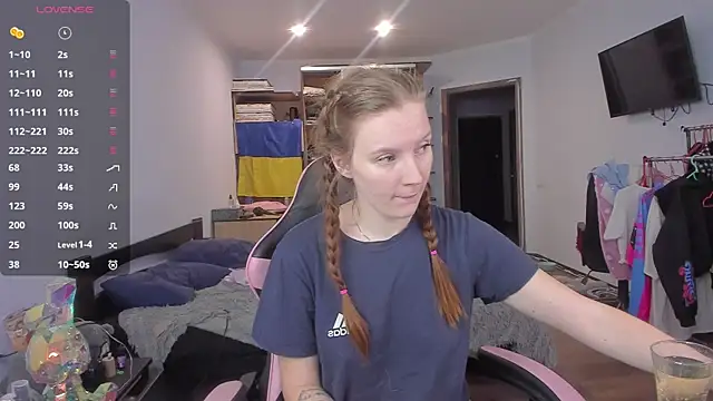 Mary Blu online show from November 29, 2025, 10:48 am