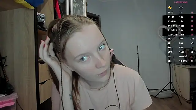 Mary Blu online show from October 12, 2025, 8:59 am