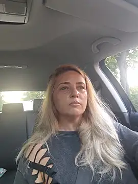 MellanieBliss online show from August 4, 2026, 5:06 pm