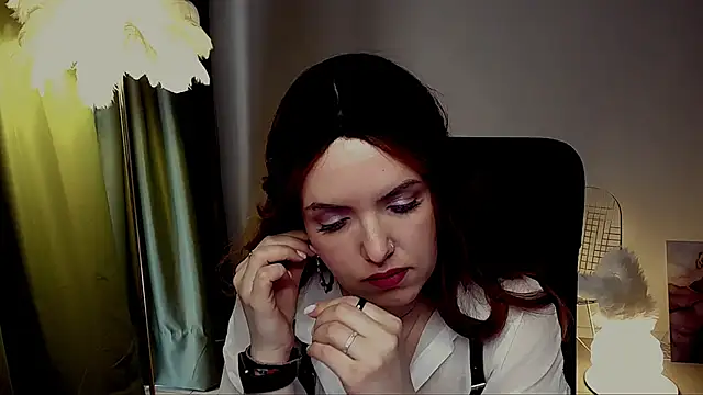 AliceSmite online show from May 12, 2026, 11:27 am