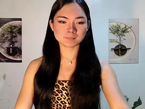 rainexox1 online show from May 18, 2026, 9:47 am