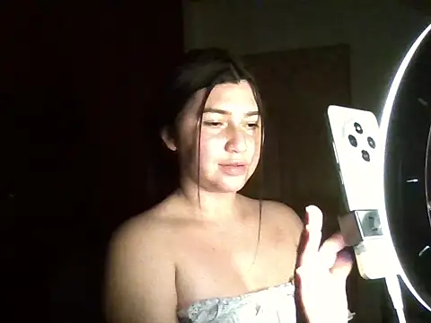 Snapshot of Confite2705 chatting on July 17, 2026, 2:31 am Confite2705 online show from July 17, 2026, 2:31 am