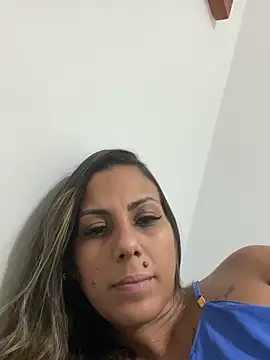 kifanyy online show from April 4, 2026, 2:40 am