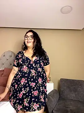 AlmaraRouge online show from May 21, 2026, 8:17 pm