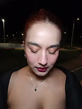isabella ferrer99 online show from May 17, 2026, 5:07 am
