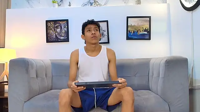 SKINNY BOYXXX online show from March 26, 2026, 7:17 am