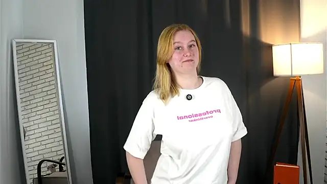 Snapshot of EdraDorsey chatting on March 4, 2026, 5:04 am EdraDorsey online show from March 4, 2026, 5:04 am