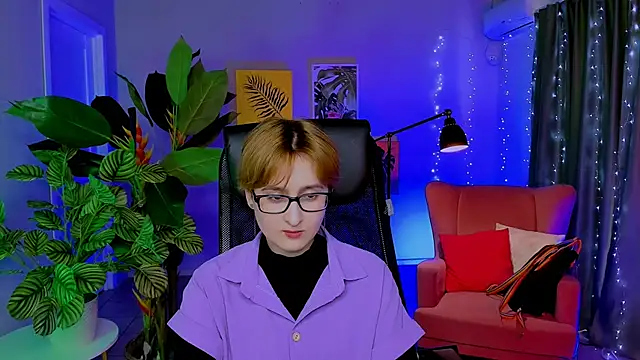 LixeLuna online show from March 23, 2026, 6:13 am