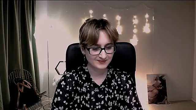 LixeLuna online show from March 29, 2026, 6:26 am