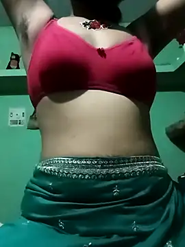 niyashree100 online show from May 10, 2026, 11:14 am