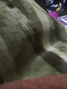 Snapshot of Pop1977 chatting on April 4, 2026, 12:01 pm Pop1977 online show from April 4, 2026, 12:01 pm