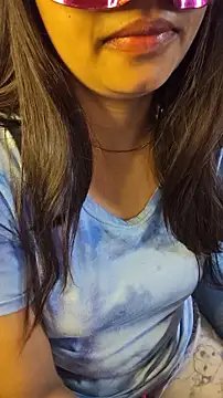 Mallugirlforu online show from August 6, 2026, 12:11 pm