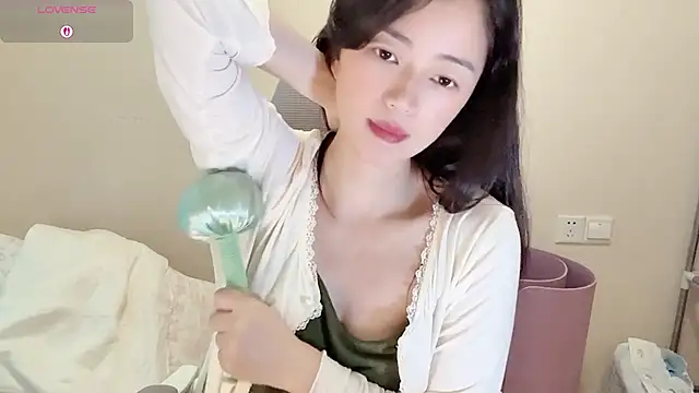 jinxiyao01 online show from June 30, 2026, 2:33 am