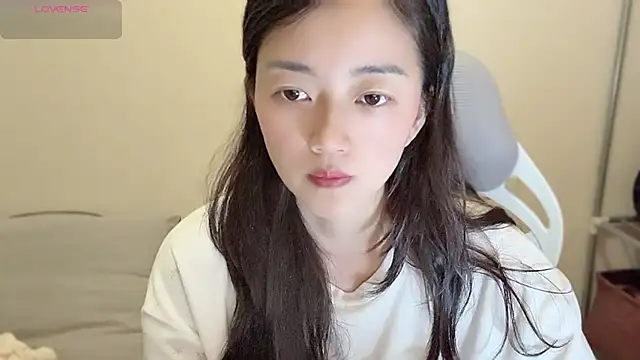 jinxiyao01 online show from June 22, 2026, 7:05 am