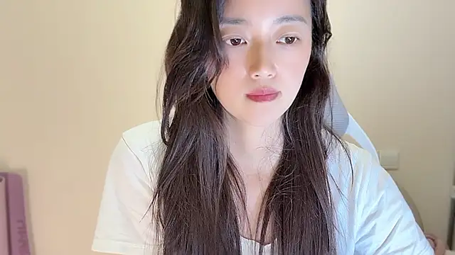 jinxiyao01 online show from June 13, 2026, 3:21 pm