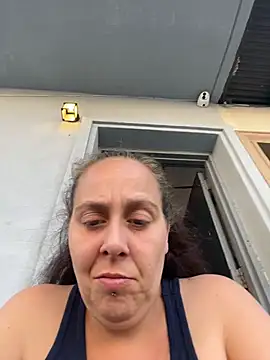 Snapshot of Lunari_witt_da_fatty chatting on July 19, 2026, 9:55 pm Lunari witt da fatty online show from July 19, 2026, 9:55 pm