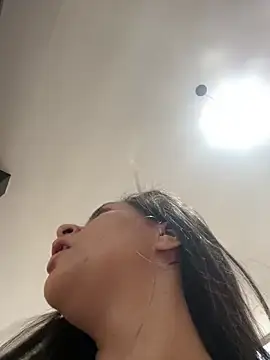 Geovana blan online show from April 13, 2026, 11:47 am