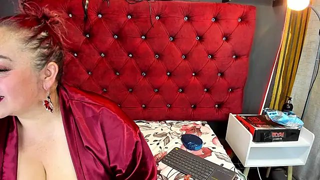 Sarah  Moonx online show from April 30, 2026, 6:59 pm