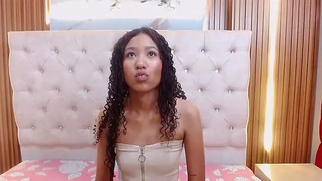 skiaracl202 online show from March 29, 2026, 10:11 pm