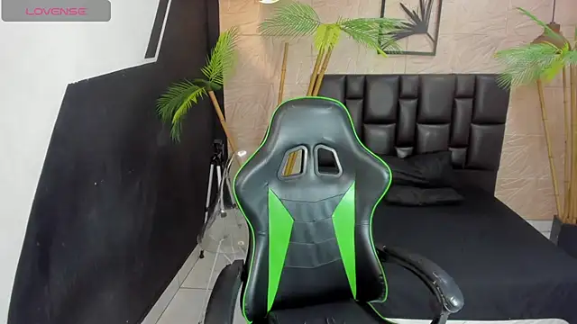 Epril Zoyert online show from April 24, 2026, 2:13 am