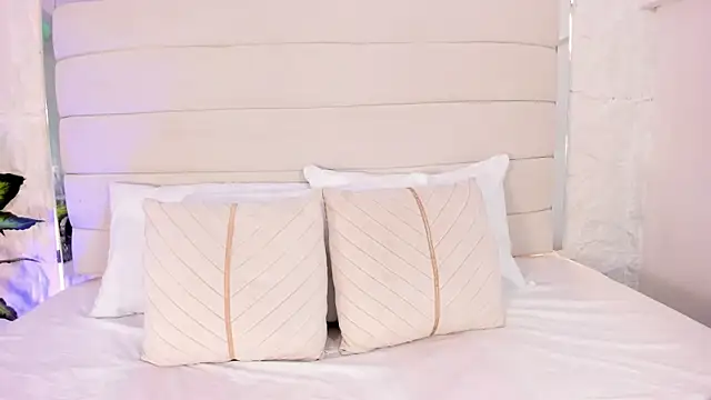 AitanaNoa online show from March 27, 2026, 7:59 pm