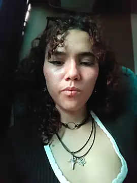 Isabella Stark online show from April 13, 2026, 7:29 pm