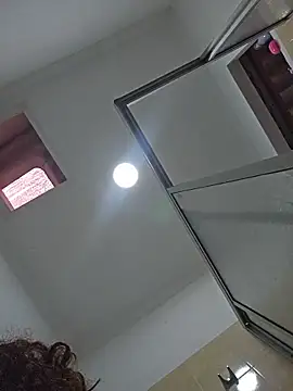 Isabella Stark online show from April 10, 2026, 12:01 pm