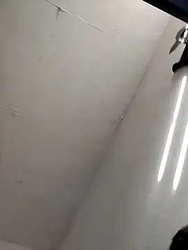 Osito HOT online show from March 13, 2026, 2:11 pm