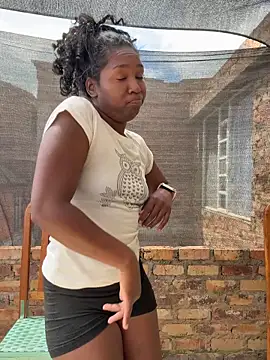 maryjane ebony online show from April 30, 2026, 3:08 pm