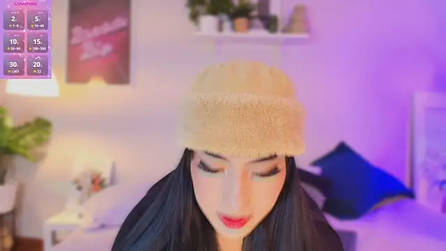 Jade-Naughty online show from April 17, 2026, 8:22 pm