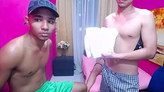 hotsex couple online show from April 13, 2026, 7:18 pm