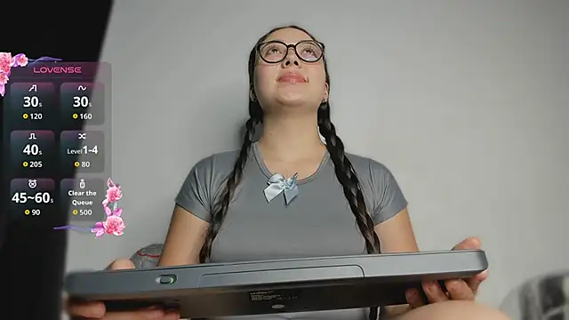 Pamelaa moon online show from March 15, 2026, 12:23 pm