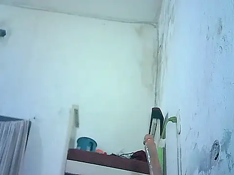 naomitrans32 online show from March 22, 2026, 9:44 am