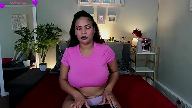 NaughtyTyra online show from April 13, 2026, 8:07 am