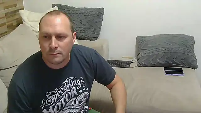 lustonfan online show from May 25, 2026, 8:40 pm