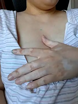 Emi hot1 online show from April 2, 2026, 7:26 am