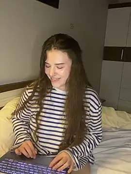 KristieKitty online show from April 19, 2026, 9:10 am