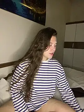 KristieKitty online show from April 1, 2026, 12:24 am