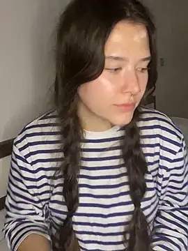 KristieKitty online show from March 26, 2026, 7:06 am