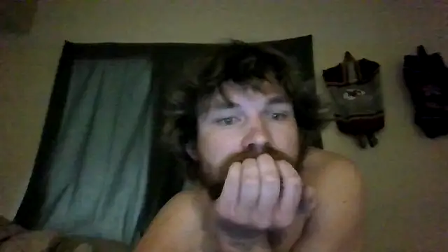 Snapshot of Girthystr8 chatting on March 5, 2026, 6:15 pm Girthystr8 online show from March 5, 2026, 6:15 pm