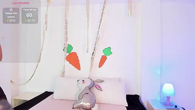 Eve-01 online show from April 3, 2026, 7:31 pm