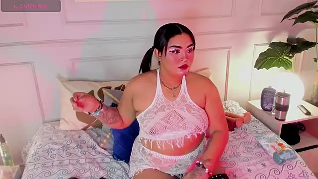 Candyy rose  online show from April 10, 2026, 3:02 am