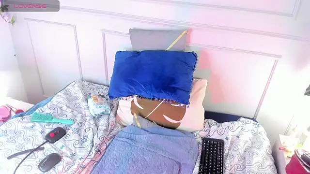 Candyy rose  online show from April 11, 2026, 7:45 am