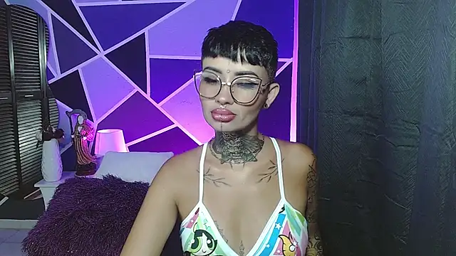 Sol Baker online show from April 8, 2026, 3:41 am