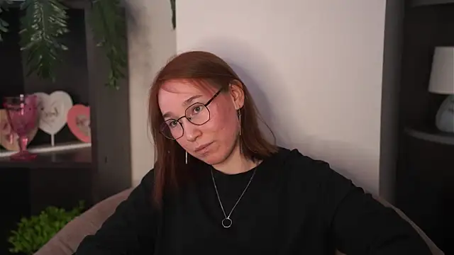 DelisaZmiejko online show from March 5, 2026, 10:23 am