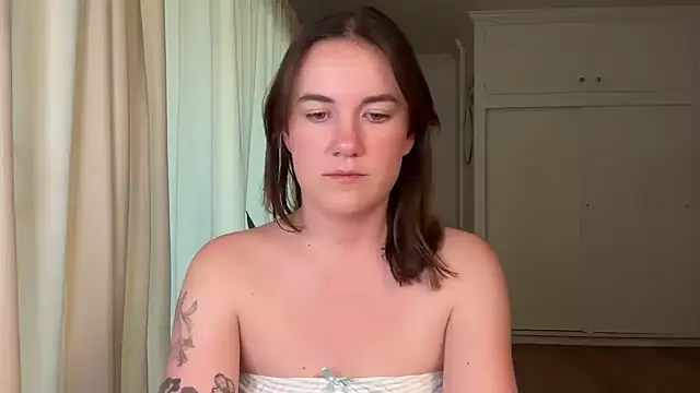 summerxo online show from March 19, 2026, 1:27 am