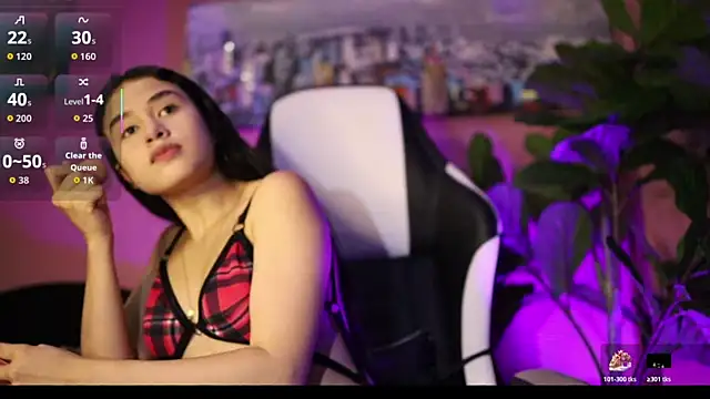 Danaa Rousee  online show from March 5, 2026, 8:38 pm