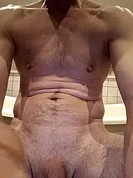 youp8444 online show from April 23, 2026, 10:22 pm