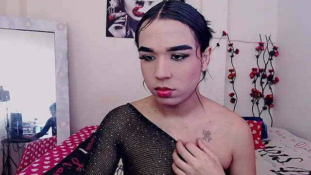 Candyy doll   online show from April 20, 2026, 7:48 pm